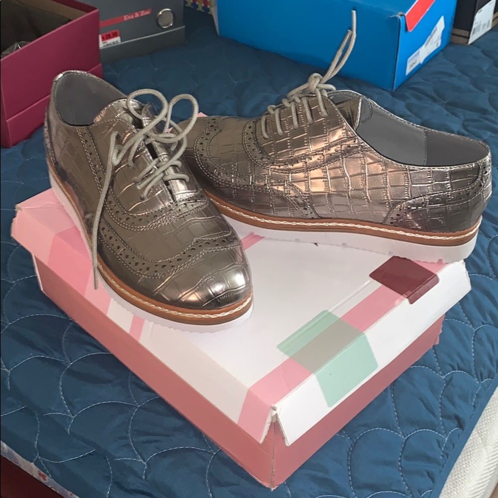 Metallic Brown Oxford Shoe
